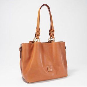 Dooney & Bourke // Florentine Large Zip Barlow Bag